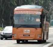 Singapore Tourist Bus.april.2011