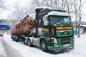 R&h Scott Volvo Waiting In The Snow To Drop At Egger