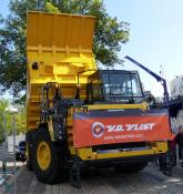 Komatsu Truck