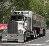 Shiney Kenworth.Melbourne.feb.2011.