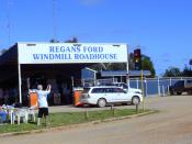 Regans Ford Windmill Road House .w.a.oct.2009.