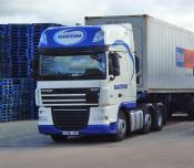 EU08 JXR  -  MARITIME  - At Fyffes Bananas