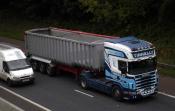 Ejz 8642 Scania 164l-480