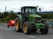 John Deere 6520