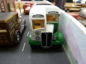 Unidentified 7mm (1:43) Scale Bus