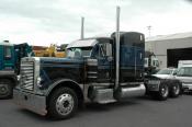Peterbilt, Auckland Docks.