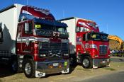 Mack & Freightliner,  Bulldog Haulage