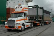 Freightliner Columbia,  Palmerston Transport,  Auckland