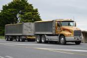 Mack,  Regal Haulage,  Tamahere