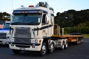 Freightliner,  Menefy Trucking,  Palmerston North