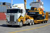Peterbilt 359,  Porter Haulage