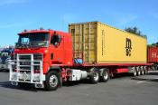 Mack Ultraliner,  Wayne Mullins Transport,  Napier