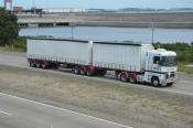 Mack Magnum,  Sth East Queensland Hauliers, Sydney