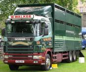 Scania 124L 420 (V700 HSP - Walker of Strathkinness)